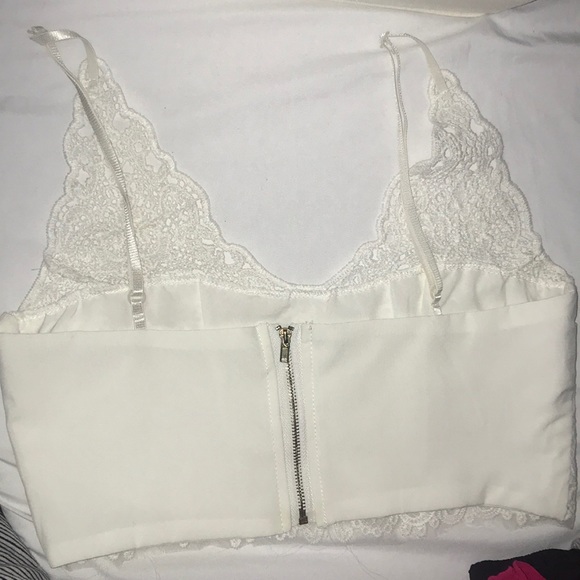 white crop top - Picture 2 of 3